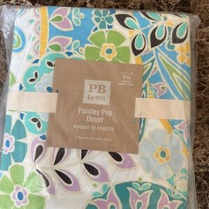 Pottery Barn Kids/Teen Paisley Pop Floral duvet cover Queen/full NEW